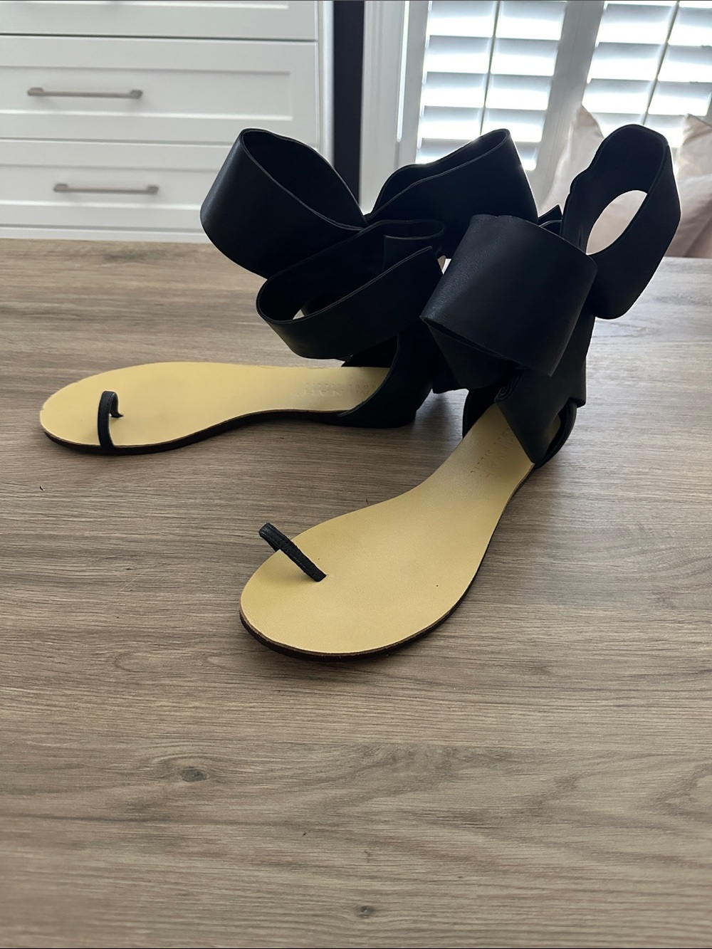 Aminah Abdul Jillil Black Ribbon bow ankle wrap Toe-Ring Sandals